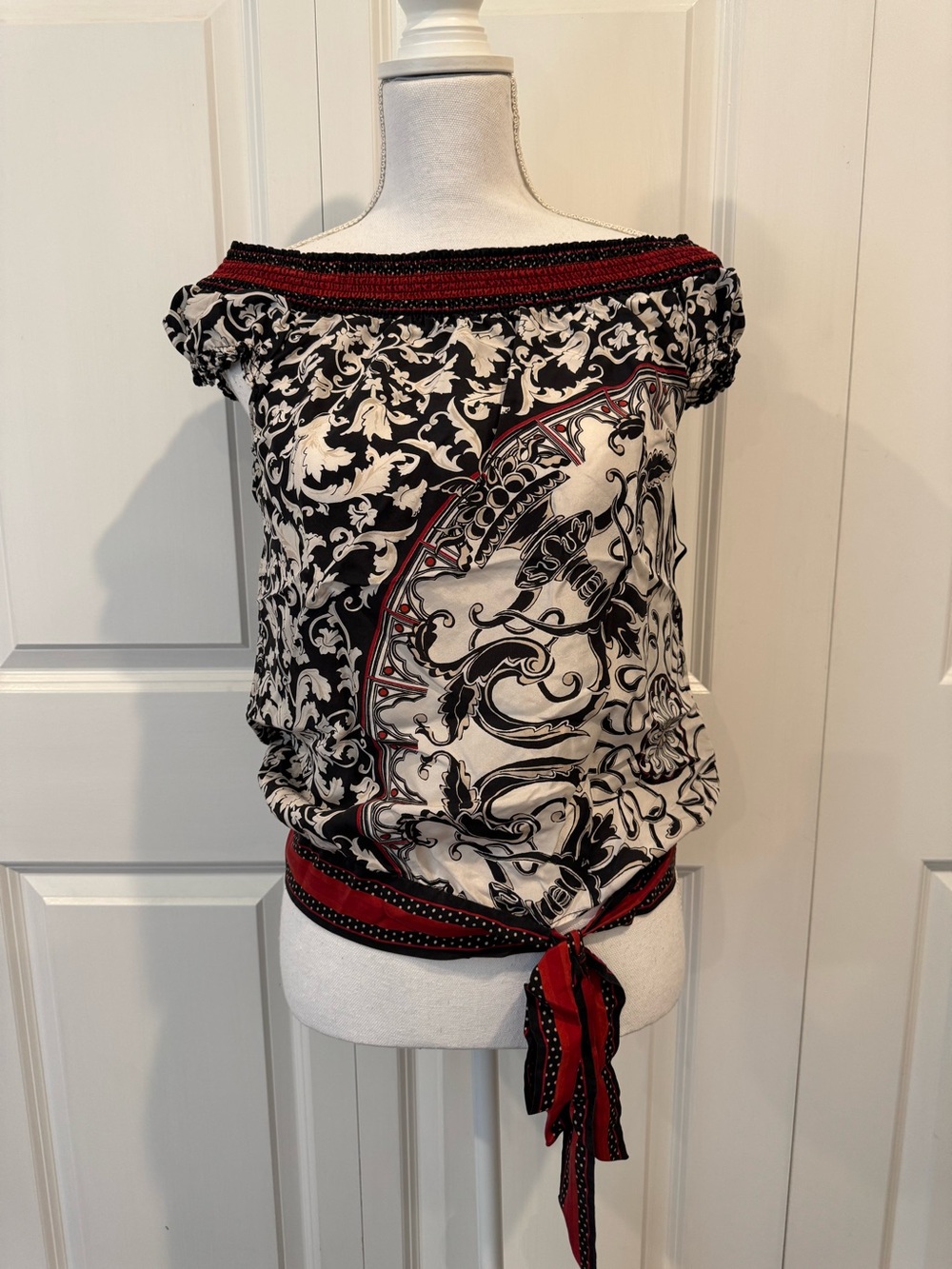 White House Black Market Black White and Red Printed Silk Blouse